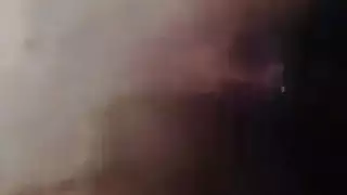 نيك عائلي: فتاة مغربية يغمر فرجها بسائل قريبها المنوي