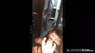 زنجي مع إمرأة